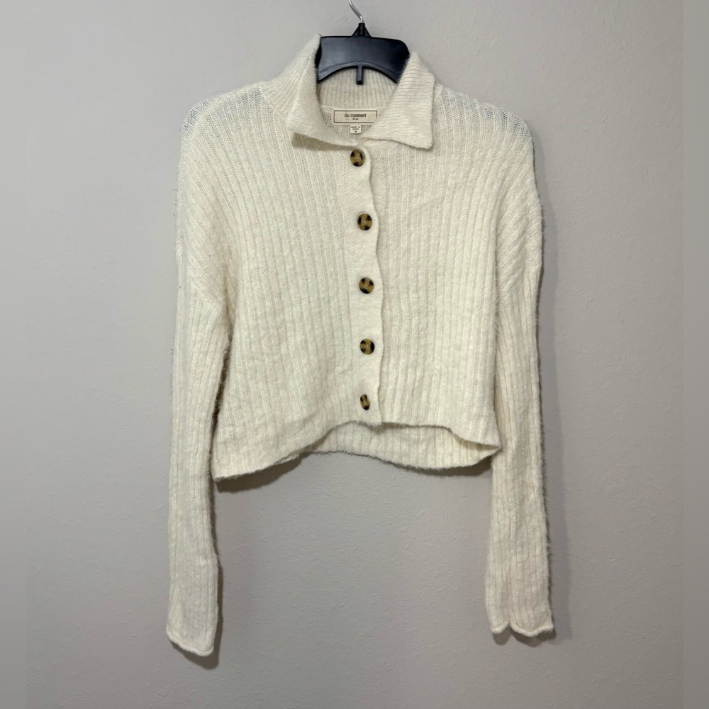 No Comment NY-LA Cream Button Front Cropped Sweater Size M
